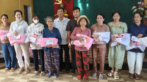 TẤM LÒNG NHÂN ÁI TỪ XÃ CHI LĂNG, TỈNH LẠNG SƠN HƯỚNG VỀ NGƯỜI DÂN XÃ PHÚ VANG, TỈNH THỪA THIÊN HUẾ