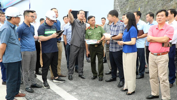 Lãnh đạo UBND tỉnh kiểm tra công tác chuẩn bị cho Lễ khởi công Dự án tuyến cao tốc Hữu Nghị - Chi Lăng