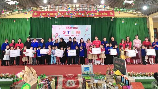 Trường Mầm Non thị trấn Chi Lăng tổ chức Ngày hội STEM cấp trường năm học 2024-2025