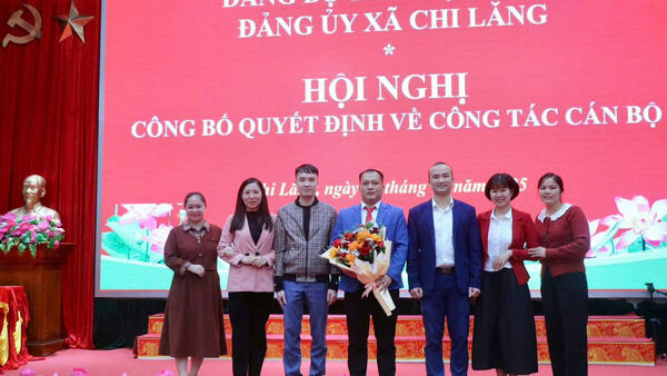 ĐẢNG ỦY XÃ CHI LĂNG CÔNG BỐ QUYẾT ĐỊNH VỀ CÔNG TÁC CÁN BỘ