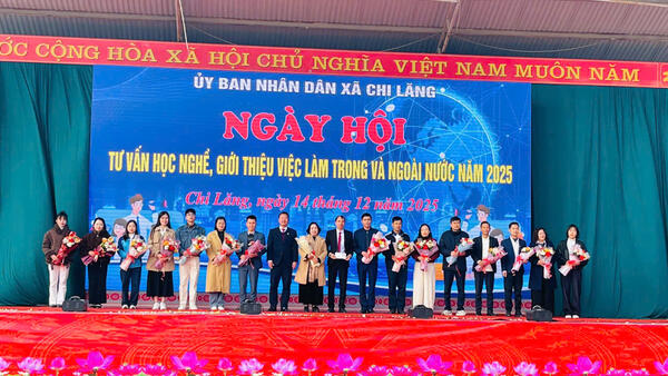 Khai mạc “Ngày hội tư vấn học nghề, giới thiệu việc làm trong và ngoài nước năm 2025” tại xã Chi Lăng