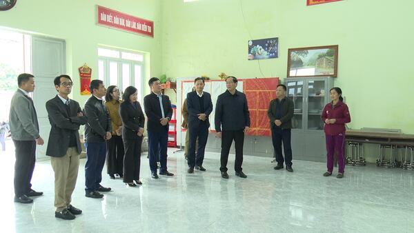 Đoàn kiểm tra số 6 của Ban Chỉ đạo bầu cử tỉnh kiểm tra công tác bầu cử tại Chi Lăng