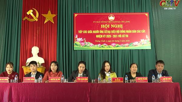 Tiếp xúc cử tri vận động bầu cử tại thôn Thống Nhất 2