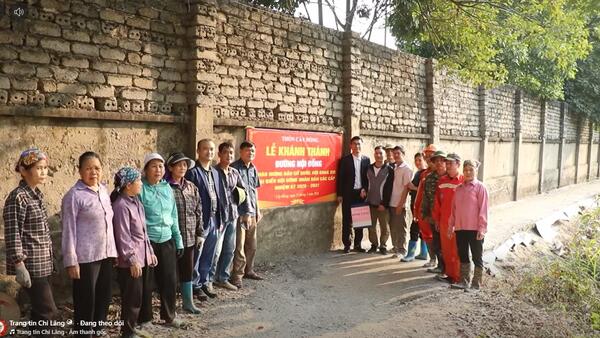 Thôn Cây Hồng khánh thành công trình đường nội đồng chào mừng Bầu cử Đại biểu Quốc hội và HĐND các cấp