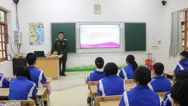Ban Chỉ huy quân sự xã Chi Lăng tuyên truyền tuyển sinh vào các trường quân sự năm 2026