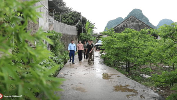 HĐND xã Chi Lăng Giám sát chuyên đề thực hiện Đề án phát triển giao thông nông thôn