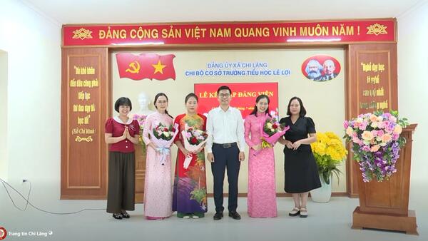 Chi bộ Trường Tiểu học Lê Lợi kết nạp 3 đảng viên mới